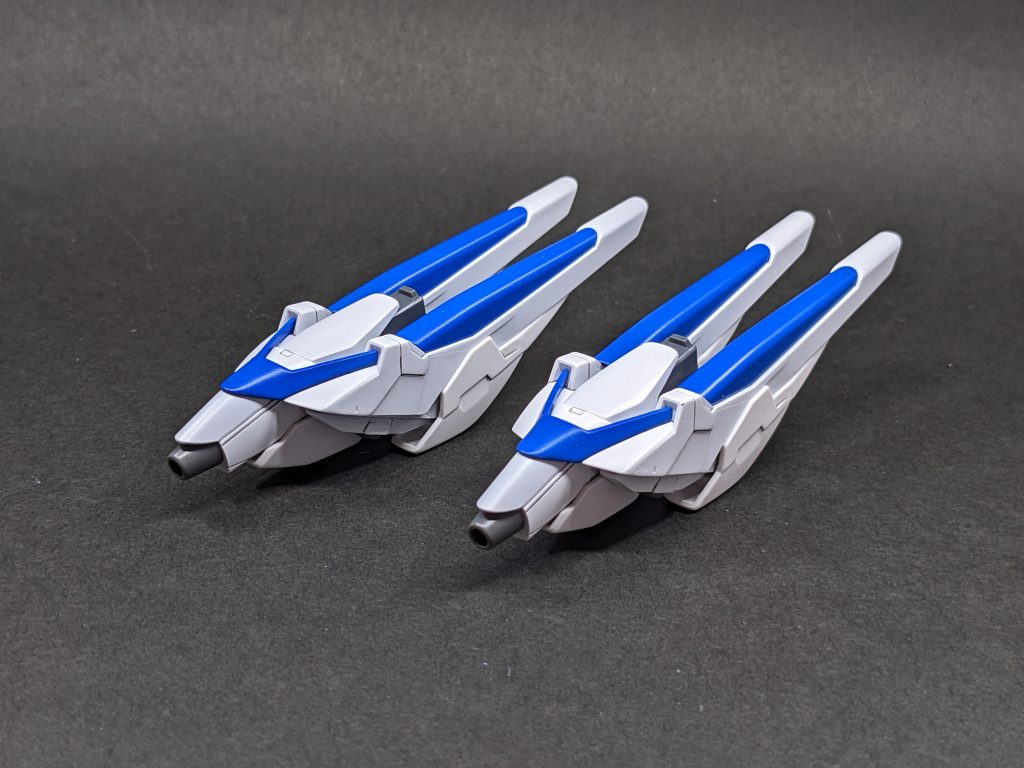 Vユニット今回のメイン装備で様々な機能をこなす複合ユニットV2ガンダムのコアファイターをベースに改造。機首を切り詰めて銃口を付け、空きスペースにジャンクパーツを貼り付けディテールアップ