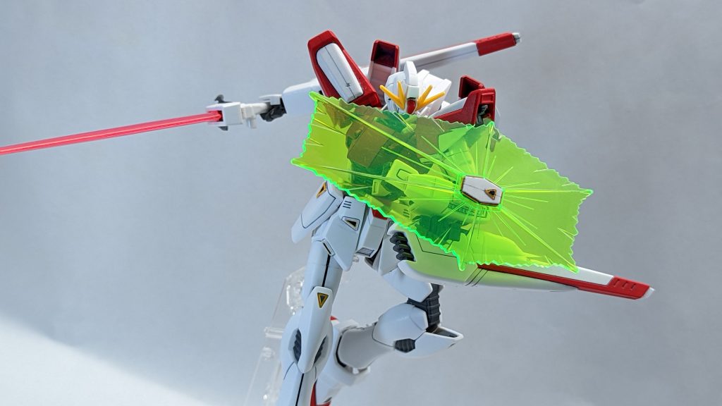 ビームシールドとかはそのままありますこの写真、ブラックライト当ててビーム光ってる感じにしたかったんですけどあんまわかんないですね