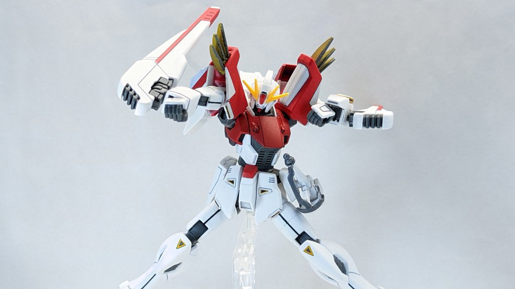 ヴェスバーは通常時はトンファーみたいに使えたり……などなど格闘戦はばっちしですね