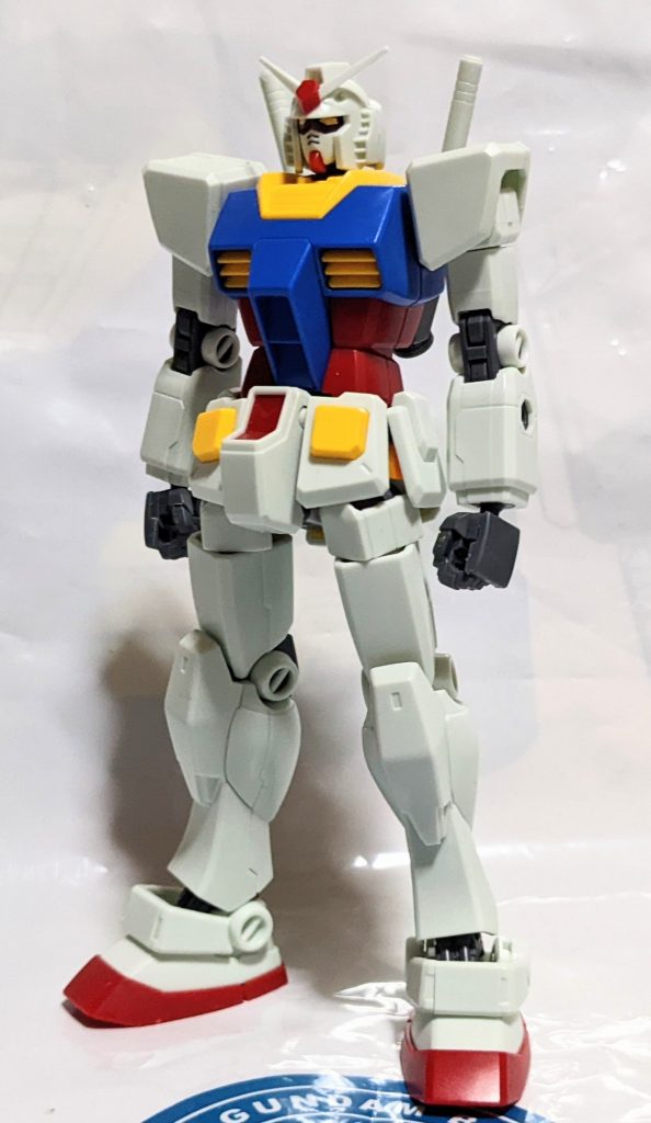 直立姿勢…問題なし。ちょっとだけ足が長くなりましたが見た感じは問題なさそう。