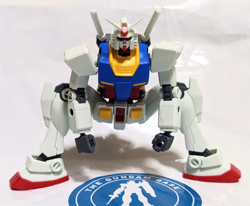 ヤンキー座りは自然になるけど体育座りはできない。ボールジョイントならもう少し自由度はあったかな…？