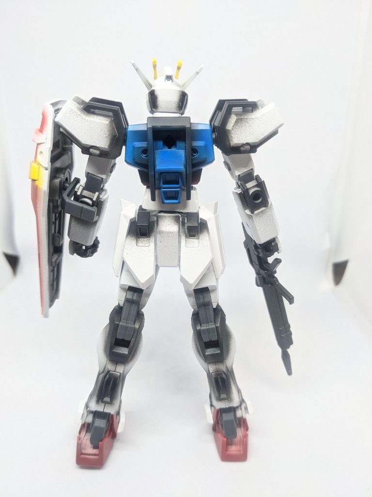 立ち姿背面スラスター部分が焦げたような感じで良き