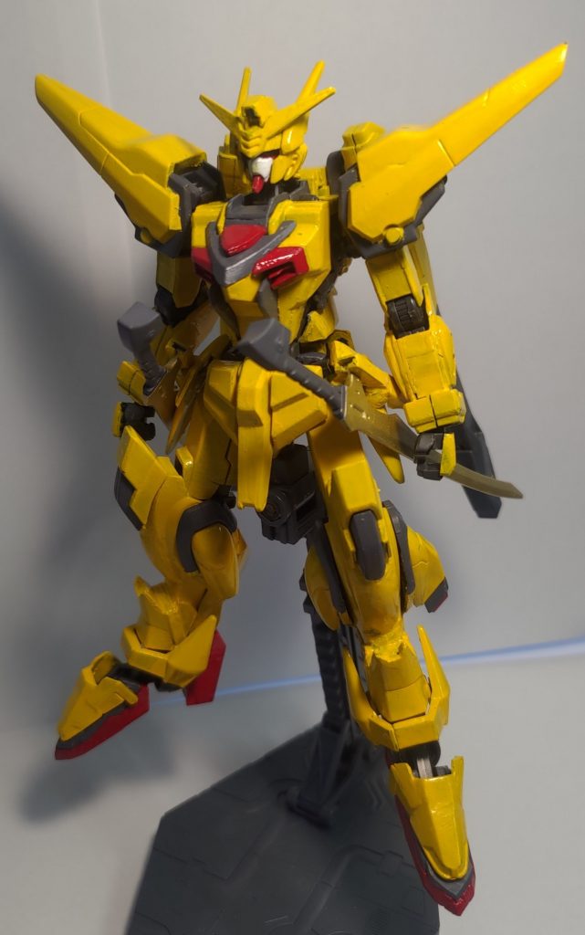 基本形態(正面)です。基本的に翼はありません。