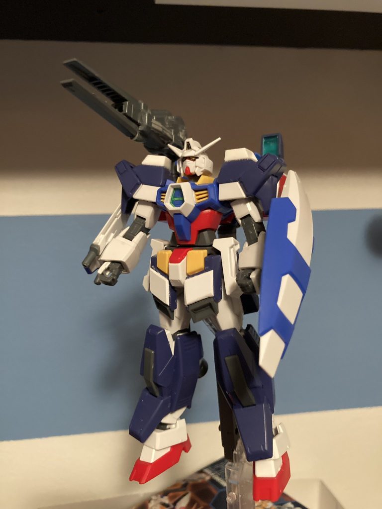 ここでは、すべてが未塗装であることがわかります。一部の部品（特に後部幅木タンクと肩の追加）は3D印刷され、その他の部品はプラスチックボードで構成されていました。モデルの写真をもっと見たい場合は、Imgurアルバムへのリンクがあります。 （注：英語で書かれています）> https://imgur.com/a/bd5Zhpu  