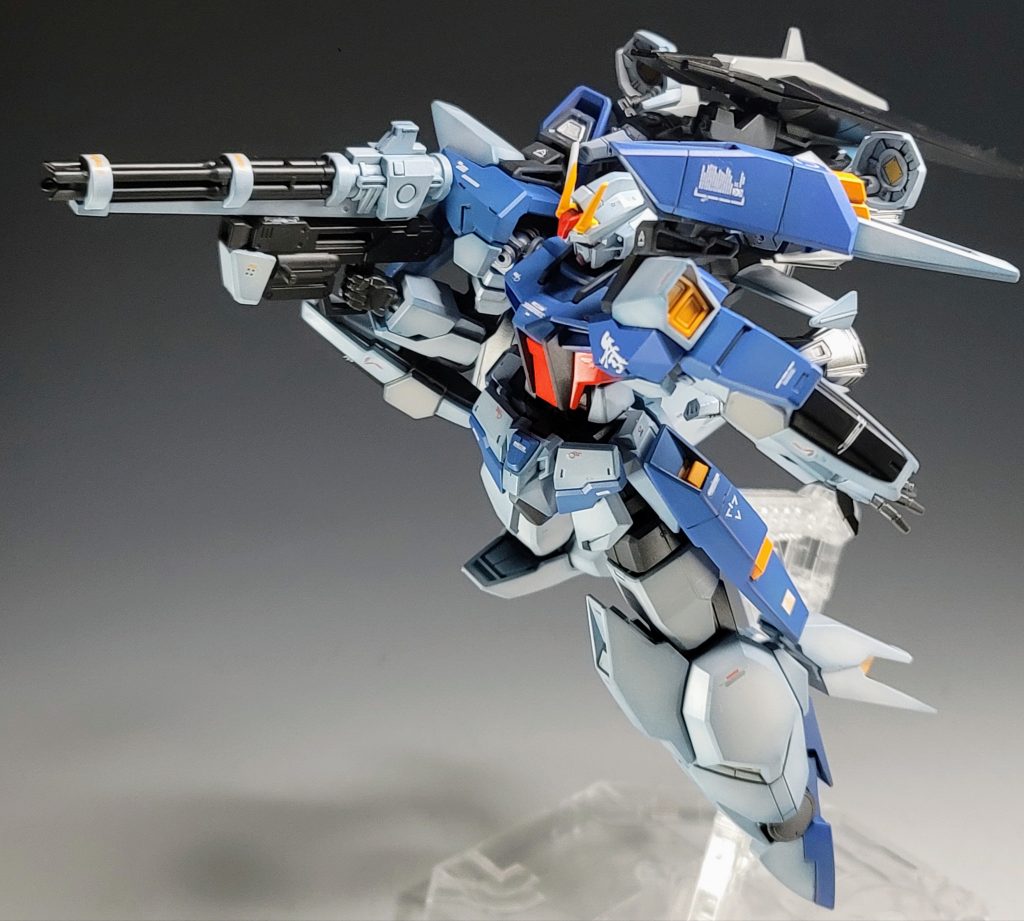 ガンバレルストライカーのガトリング砲は装備できるように小改造。