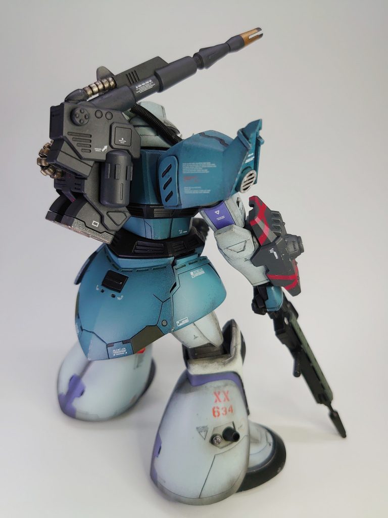 肩のデカールは人物の罪が書かれてて おかしな動きがあれば射殺可とか そんな事が書かれてる設定です。