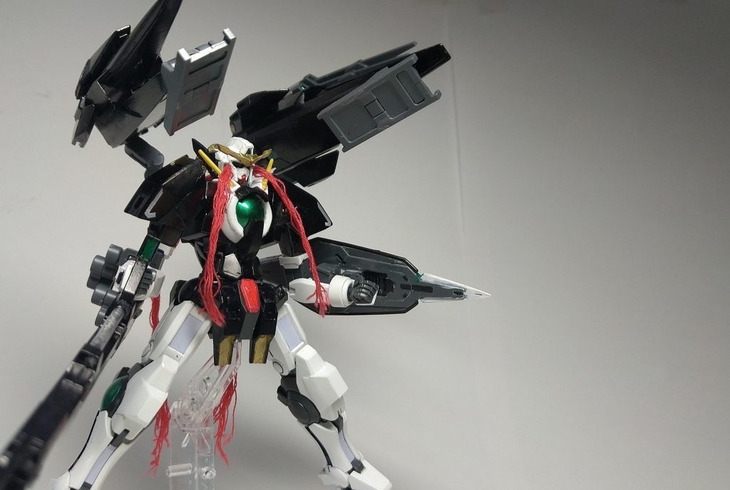 GNバインダーキャノン両肩のバインダーに搭載されているGNキャノン。デュナメスリペアⅢが参考にされている。