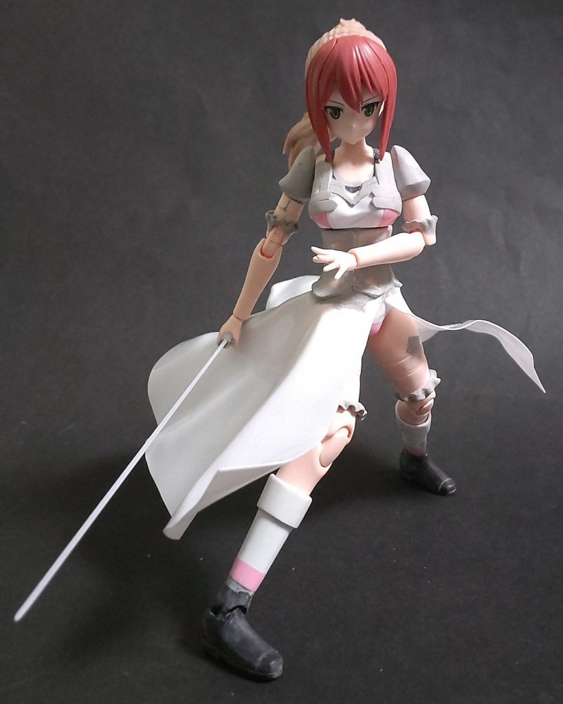 髪の様子を見ます。前後の合わせ目はかなり加工しました。