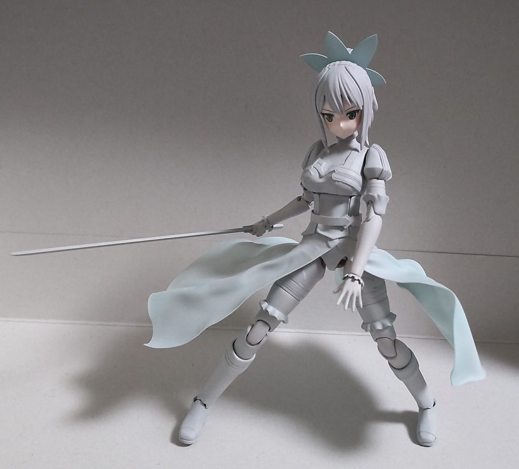 サフを吹きます。かなり仕上げが悪くこの後苦戦しました。