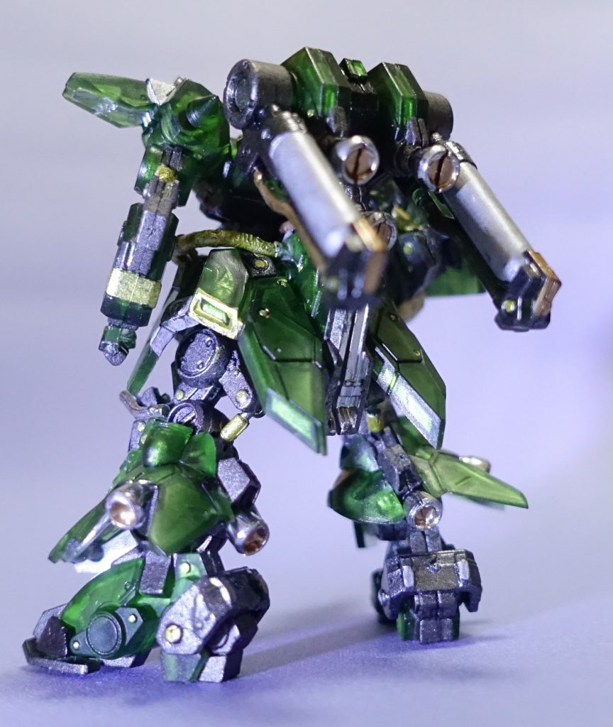 アーティファクトは独自のメカアレンジがたまらない。むしろむき出しのメカの後ろ姿に萌える。