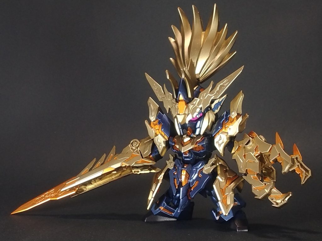 長い冬で塗装待ちさせられていたので、サクっと作りたかった事もあり、今回はガンマカエアブラシをメインに細かい所はマーカーを筆で塗り分けました。去年作った司馬懿デスティニーや周瑜アカツキと同じ手法ですね。