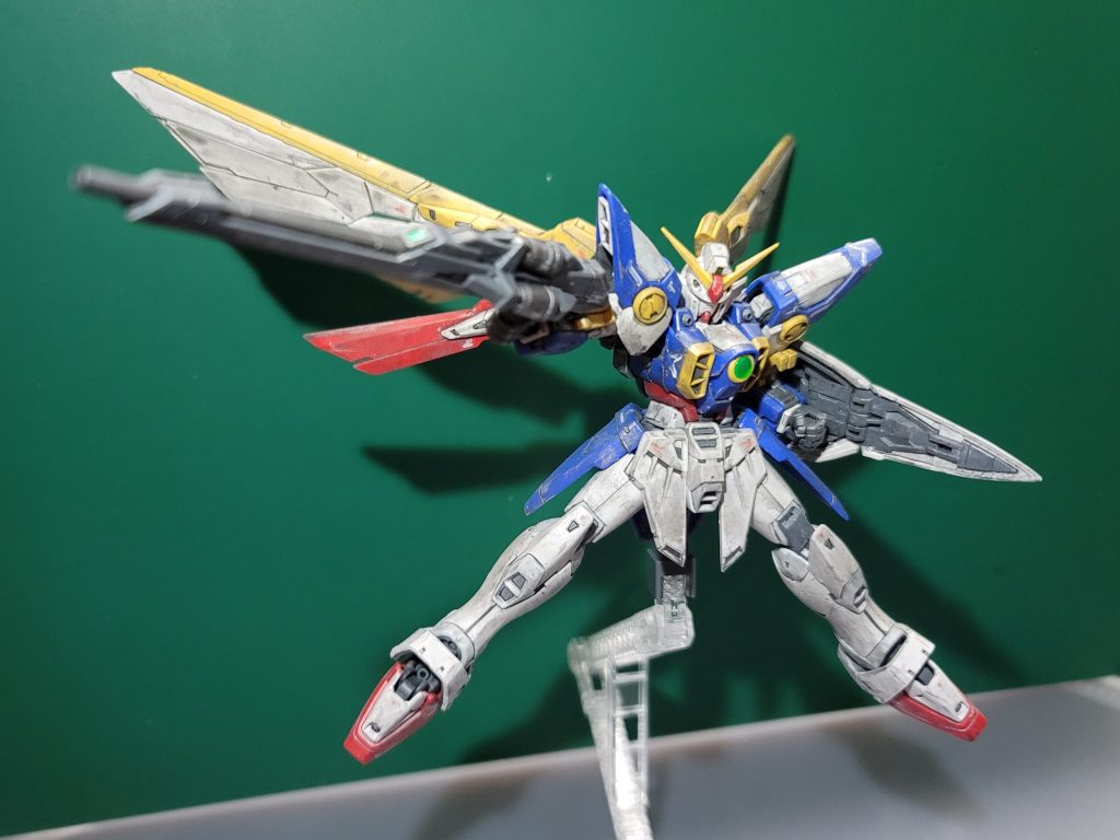 サムネと同じだけどバスターライフル発射の図このポーズはウイングを展開しないほうがカッコいいと思う(小並感)