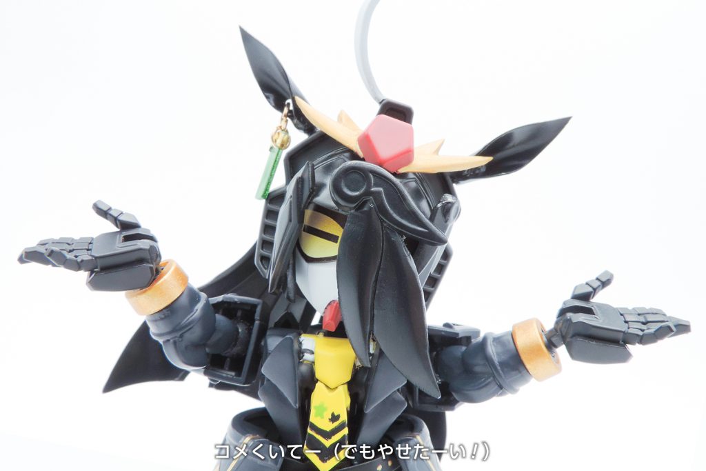 平手のおかげでライブシーンのポーズもそれなりにはできるようになっています…! 耳は基部をボールデンにすることで可動式に。 地味に腰のパーツがハロになっています。