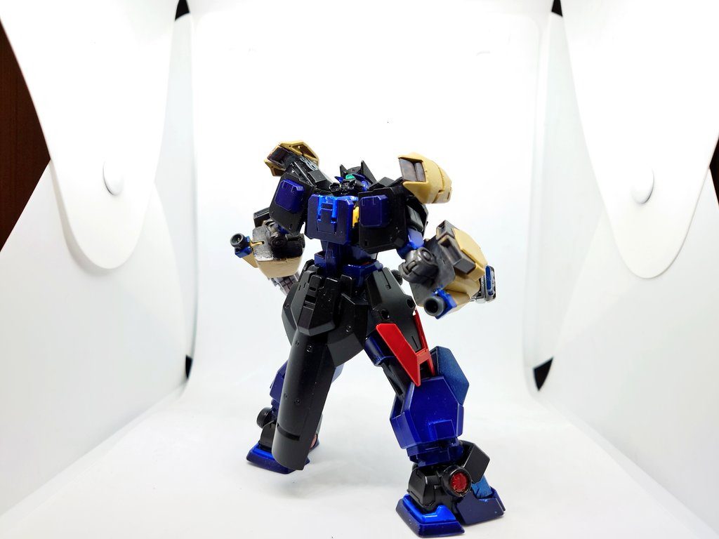 後ろ姿は本編CGやバトスピのカードを何度見ても分からなかったので前部分と違和感ないようにそれっぽくアレンジしています。