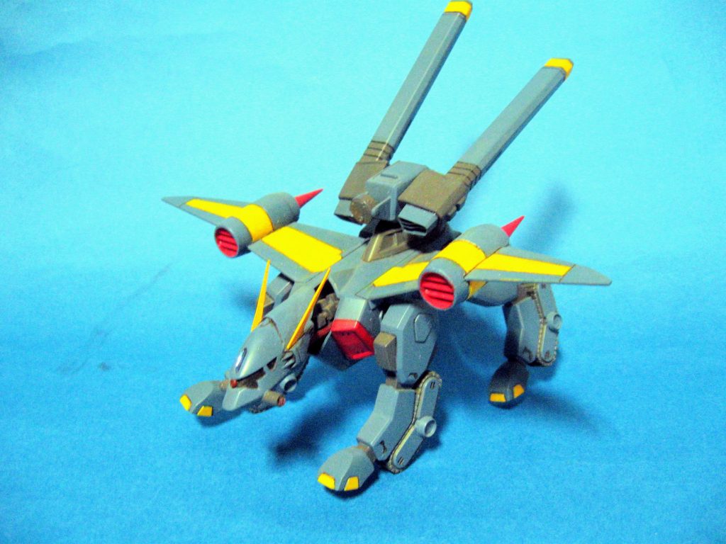 こちらは廉価版のバクウです。このキットのフル可動にしています。完成直後にHG発売のアナウンスに・・・(笑)