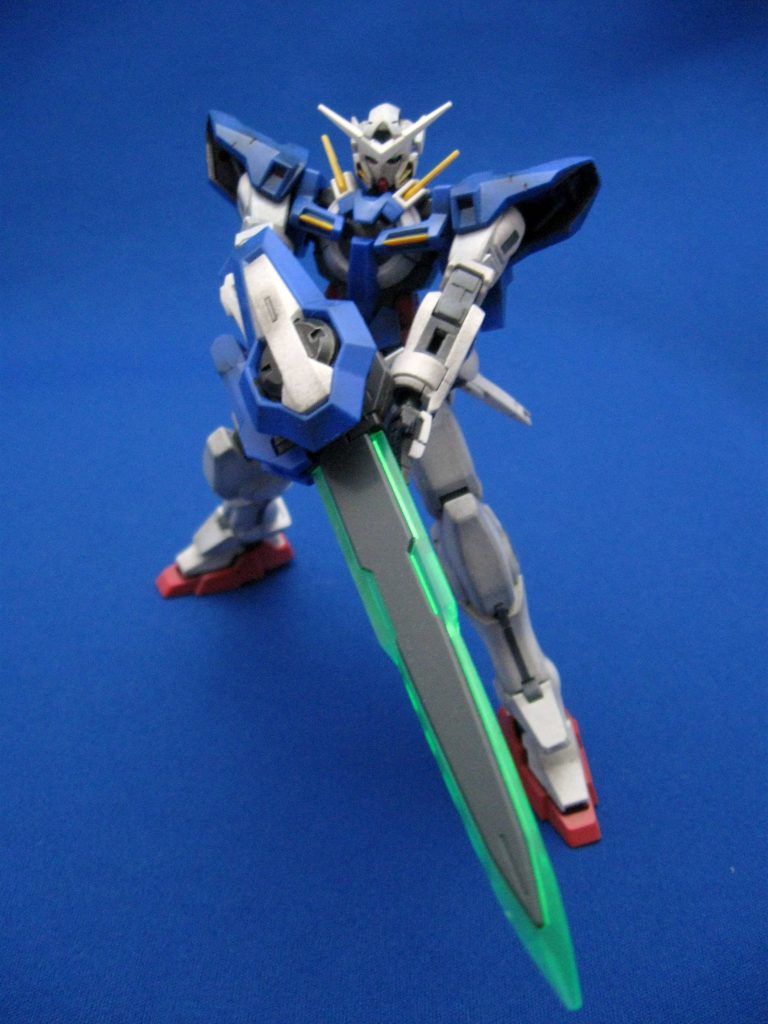 こちらはHGUCのエクシアリペアの最終決戦バージョンです。リボンズ・アルマークのOガンダムとの激戦が思い浮かびます(笑)