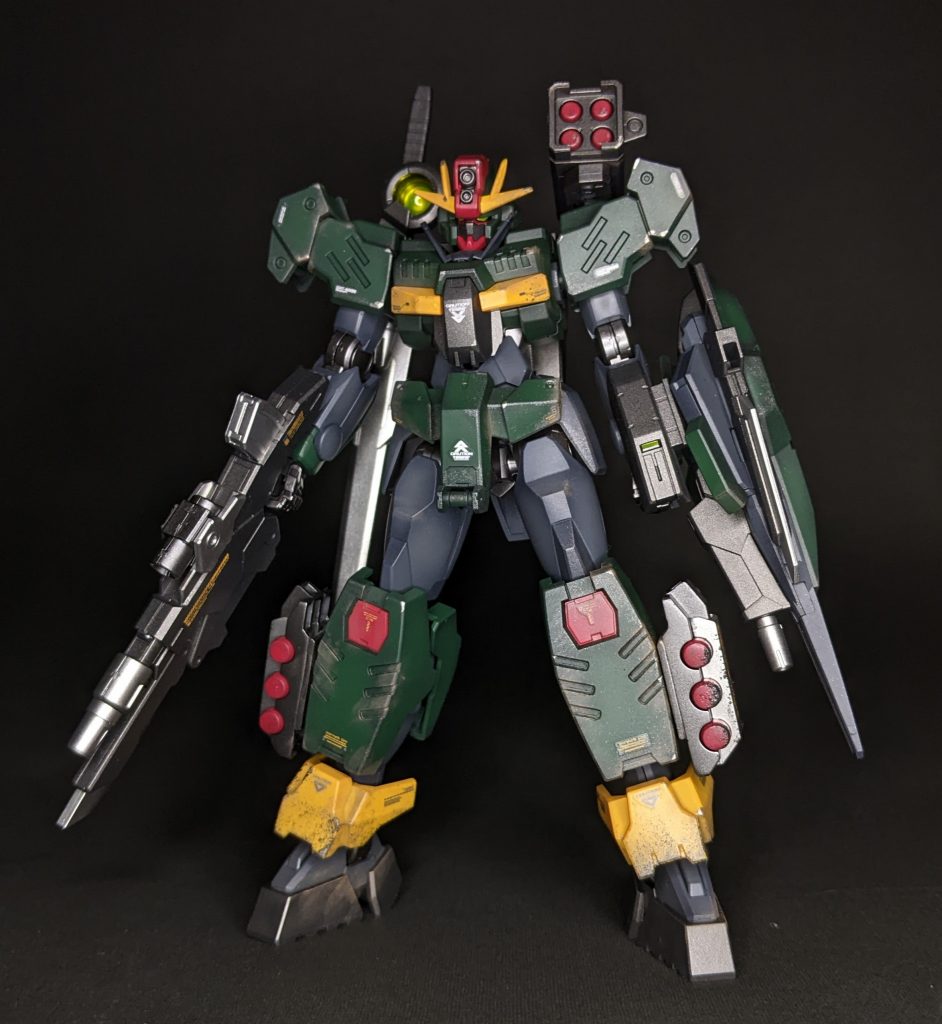 ライトグリーンの部分はダークグレーに変更。ダークグリーンは彩度の高いダークグリーンに変更。こんな色だった気がするなー。と思い出しながら塗ってました。