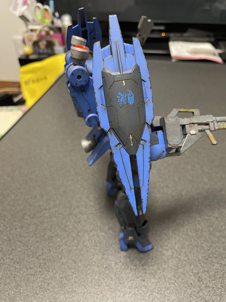 この太もものパーツは用途はなんなんでしょう?オルフェンズ見てないから更にわからない(-。-;グレイズ系は太ももにバーニアがついてるんですよね、姿勢制御用なのでしょうか?