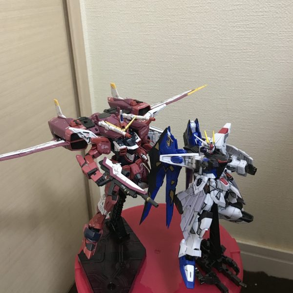 暁の車(フリーダムandジャスティス)