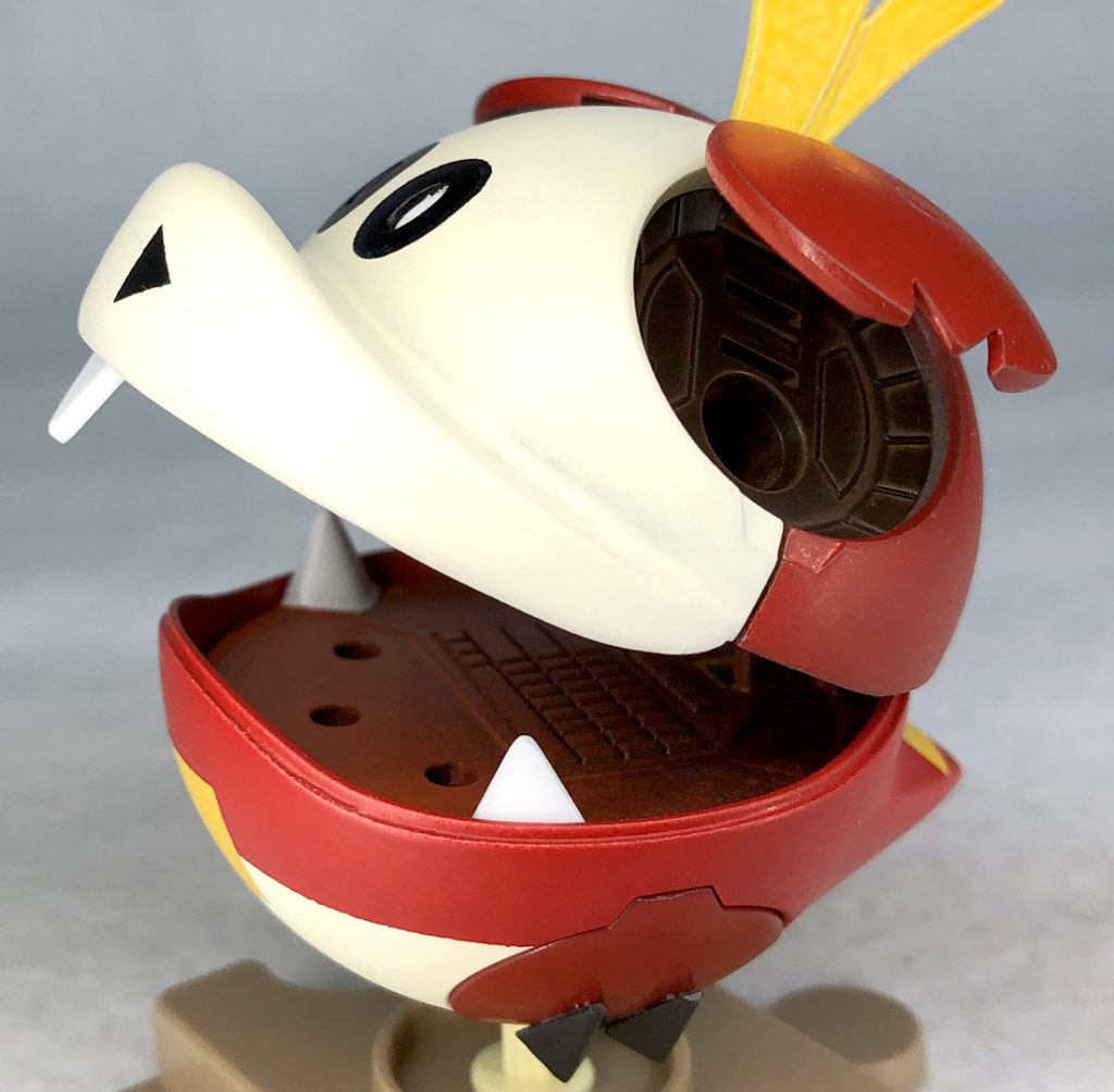 上ハッチはホゲータの手を思わせるよう先端に指の股のような切れ込みを入れた...のですがやはり位置的に耳らしさが強いかそのような印象に見えますかね