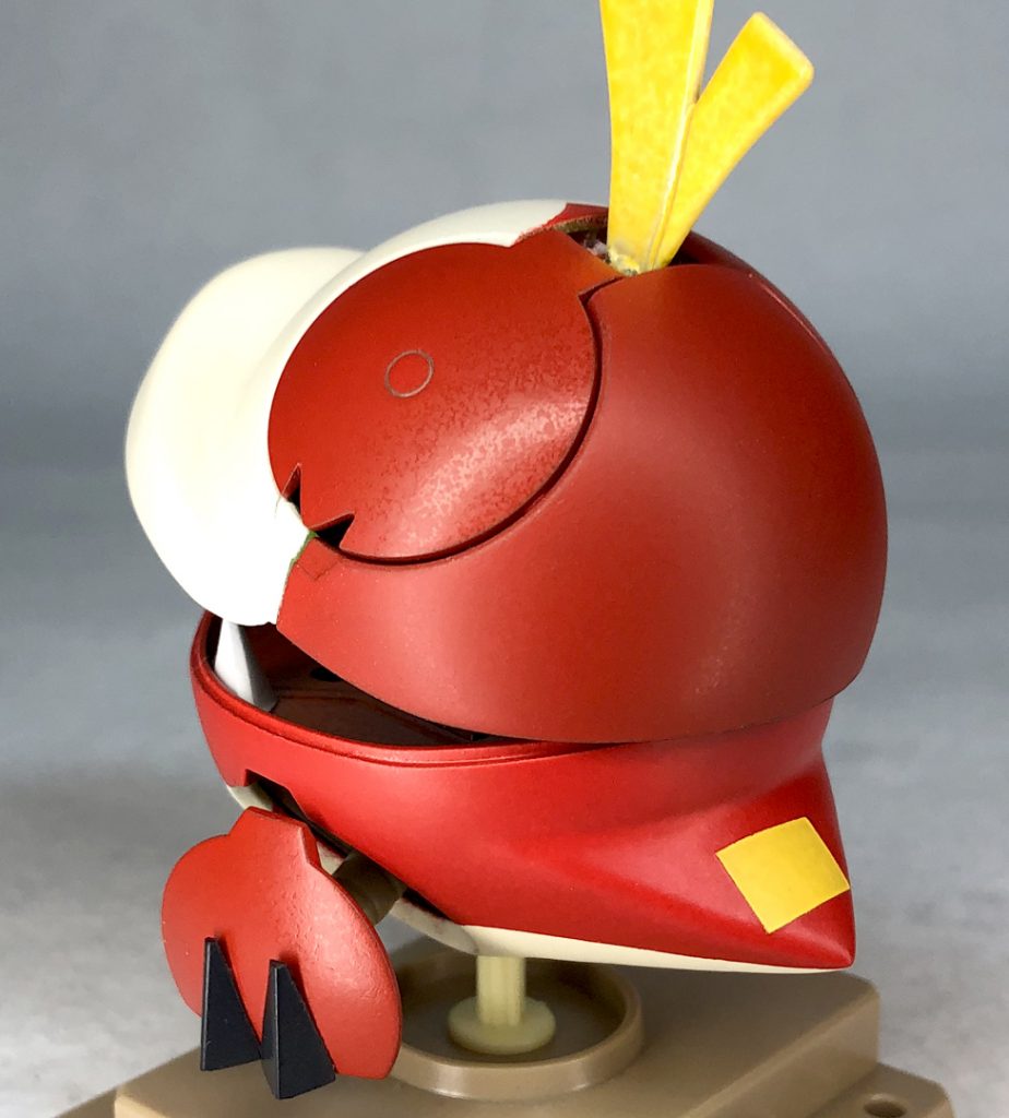 こちらは足裏に見せるよう底面を平らに合わせて爪パーツなどもつけてホゲータの足らしくイメージこちらはなかなか成功ですかねいい感じに見えます！ここまでご覧いただきありがとうございます。新作発表が嬉しく急ぎ足で制作しましたがやはり気持ちって大事ですねwすごい勢いで手が動いて出来上がりも面白く楽しい制作でした！