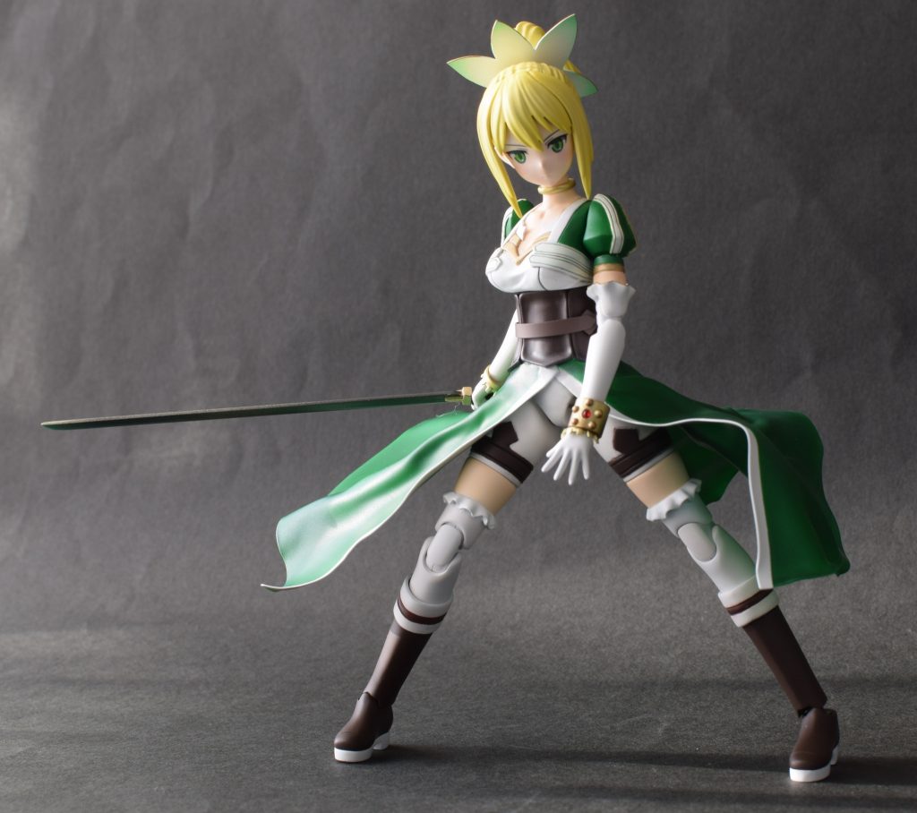 コートは0.3ミリのプラバンからできています。フィニッシャーズさんのピュアグリーンにパールパウダーを混ぜてます。