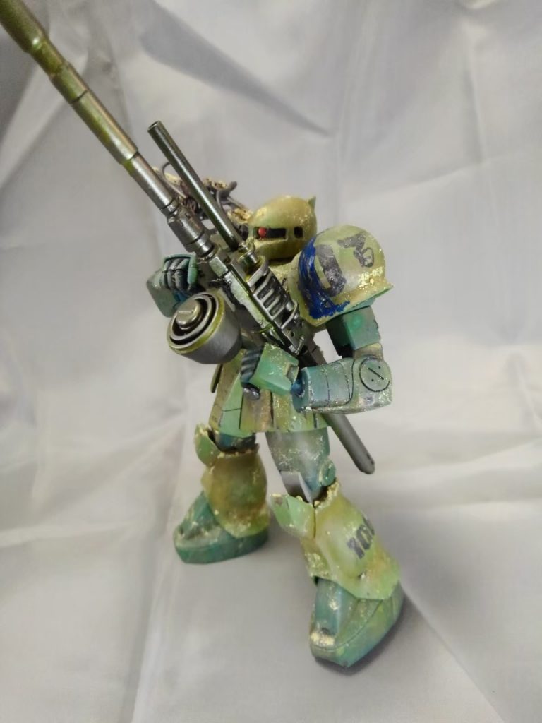 左肩の青い部分はランバ・ラル隊に復帰したいコズンが目印としてぶちまけた青ペンキです こんなんが目印になるのか分からんけどw