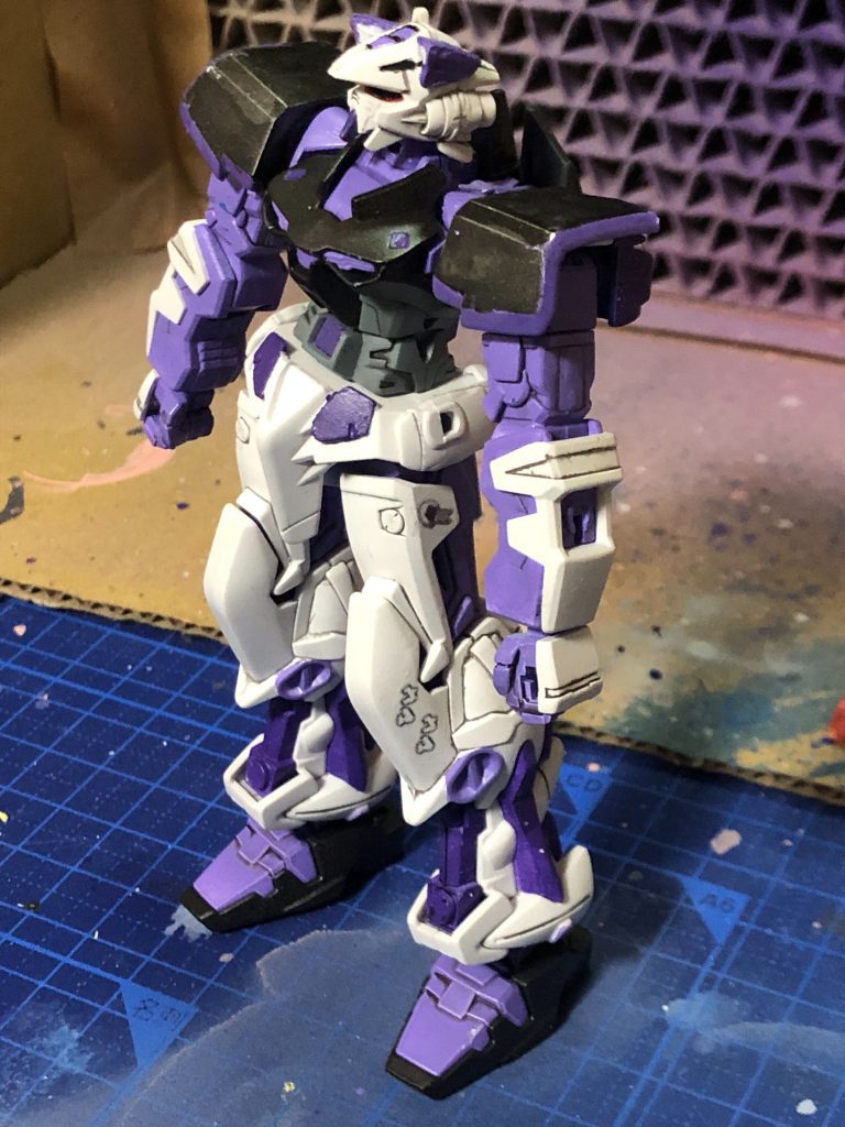 デカールを自作してみたのですが、白い部分をすべて透過してしまって白いパーツにしか貼れませんでした