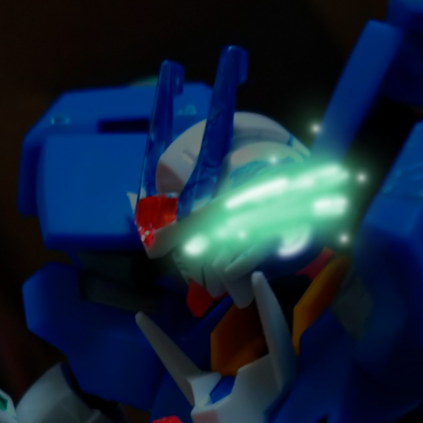 OOガンダム CUSTOM