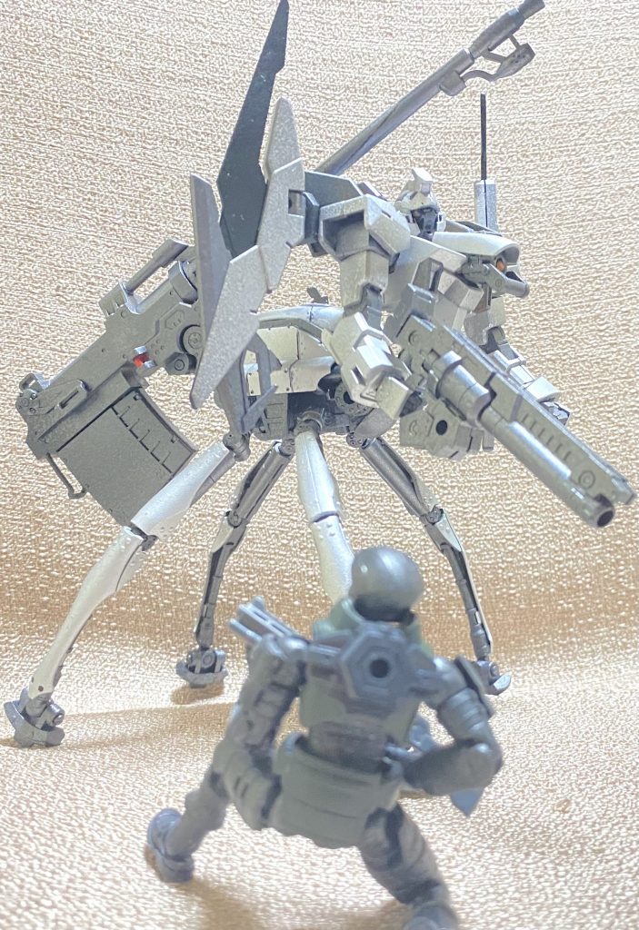 アクション……我ながら、少し気色悪いわね。ちなみに組み合わせは1/24スケールのフィギュアと合う感じかな。