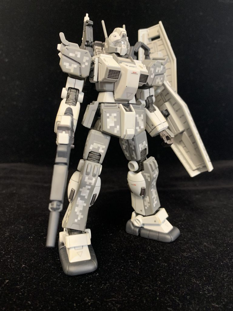 使用したカラーは白っぽいグレー：ガイア ニュートラルグレー1少し濃いグレー：ガイア ニュートラルグレー3濃いグレー：ガイア ニュートラルグレー4手・バーニアノズル：クレオス 黒鉄色関節：クレオス ファントムグレーです。