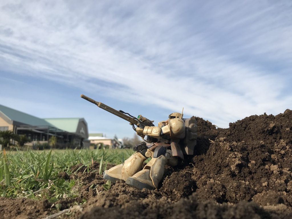 シャトルを狙い撃つザクI