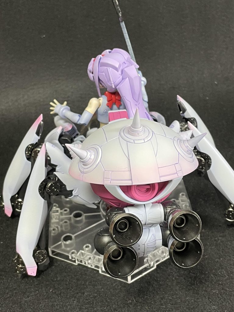 後ろはウォドムポッドにスパイクをつけたものです。