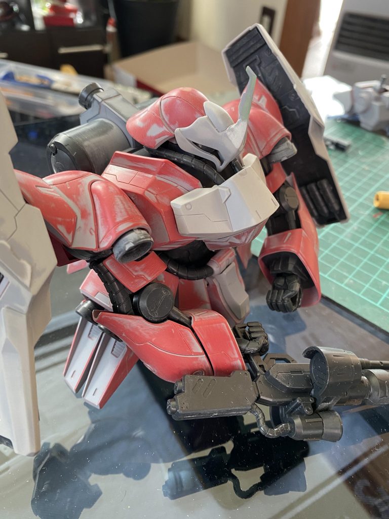 元はパラヤ機のキットだったのですが、作ってる途中に猛烈にギュネイカラーにしたくなってしまいまして笑また次のガンプラが完成したらUpしたいと思います！ご覧頂きありがとうございました🙇‍♂️