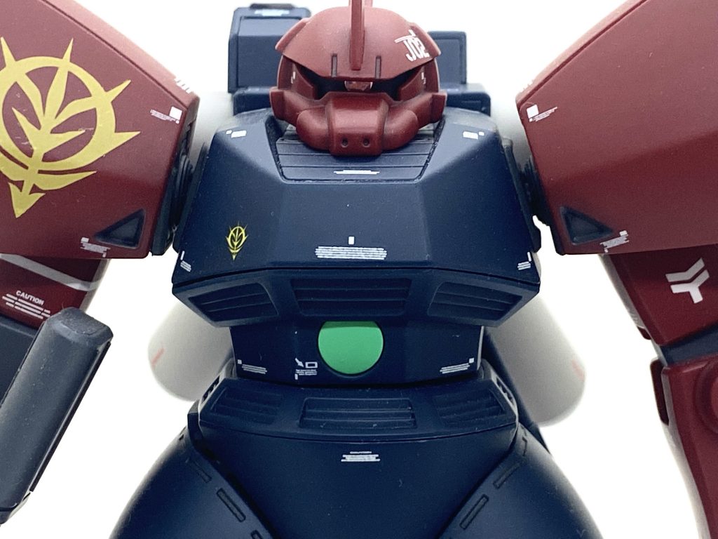 デカールはガンダムデカールのHGのシナンジュ用をメインに市販のコーションデカールを満遍なく貼り、カトキ風にしました。肩の大きいジオンのマークはキュベレイマーク2のドライデカールで良いアピールになります。