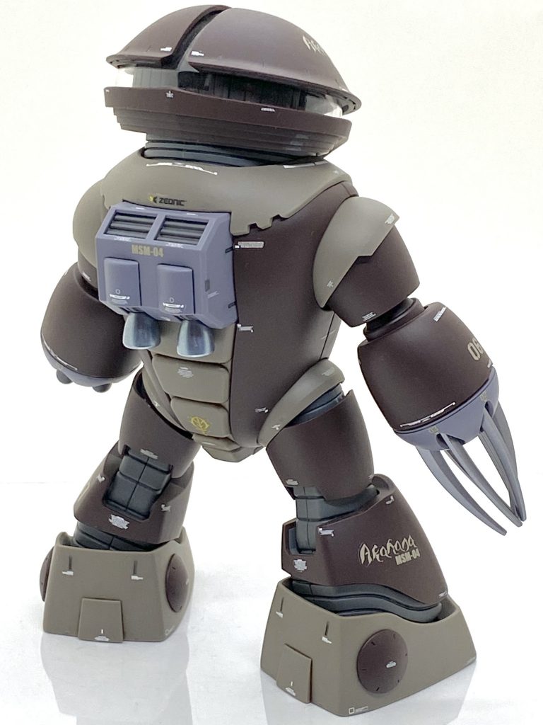 バーニアとアイアン・ネイルはGXアイスシルバーを使って冷たい暗殺者(必殺仕事人みたいな)のイメージを出してみました。青系が入ったアイスシルバーは冷たい輝きがあり塗膜も強そうなので使えそうな塗料です。