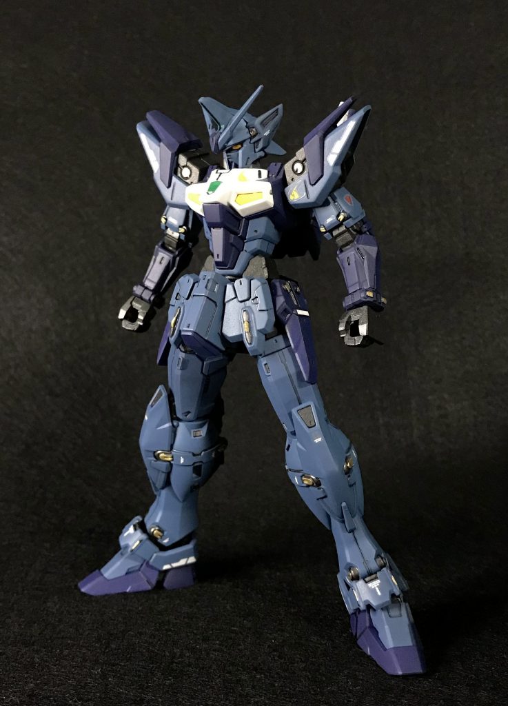 おおまかな流れとしまして、初日:表面処理2日目:塗装3日目:デカール・部分塗装・トップコートっといった流れで作業を行いました。これまで自分が培ってきた中で手順等をもう一度見直して無駄を省いて制作にあたったところ制度を下げる事なくスピードを上げる事が出来ました。