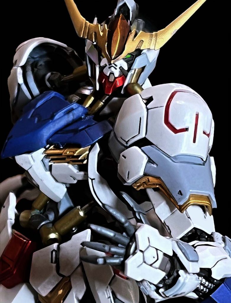 白=パールホワイト青=普通の青赤=シルバー下地+クリアレッド金=ゴールド刺し色=グレー+ブルー少々関節など=グレー系で適当に