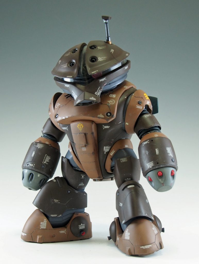 MGアッガイです、頭部とバックパック以外全部作り直しています、頭部に潜望鏡を追加してバックパックに潜行用のフィンを追加してます！