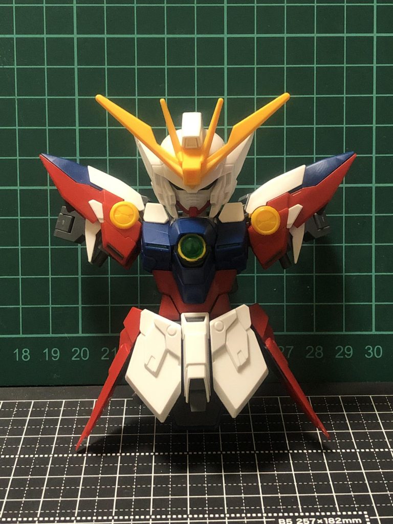 頭部と胴でバランスを確認。これでざっくり手足の長さを見極めてます。