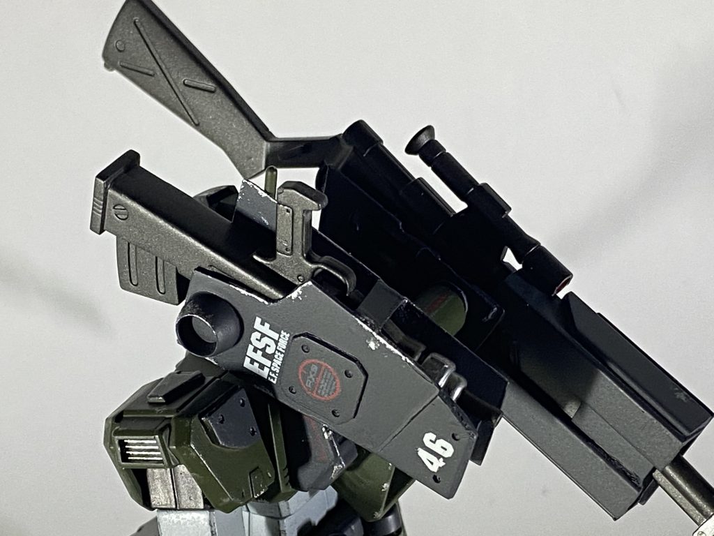 背面ラックは可動&スライドするように作りました。スライドの尺が足りなかった事と、プラ板のチョイスは今後の課題ですねー