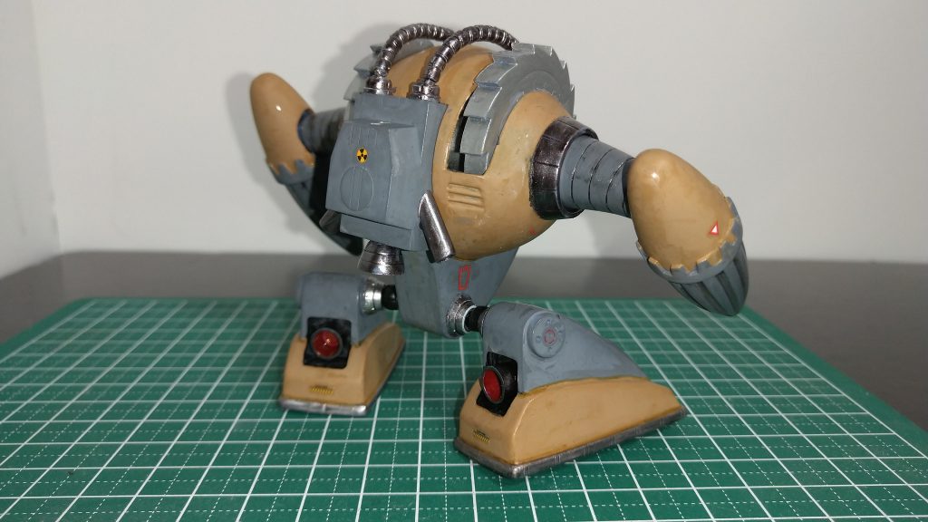 足の付け根はジョイントパーツを付けて可動域を確保しましたが、正直大きすぎて浮いています。真鍮線とかのほうが良かったかもしれませんが色々表情付けれるのでこれはこれで良しかな、と。