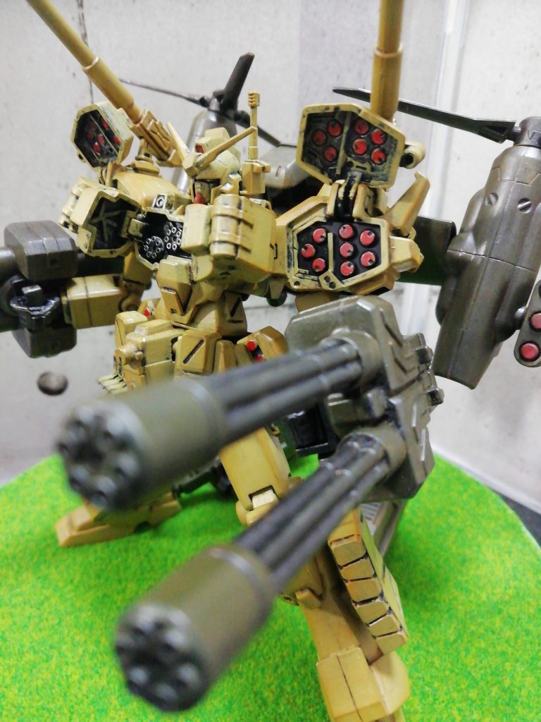 塗装は黒下地です。