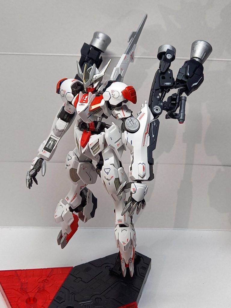 私はこのアングルが好きなのですが、如何せん塗装の下手さが目立つ…