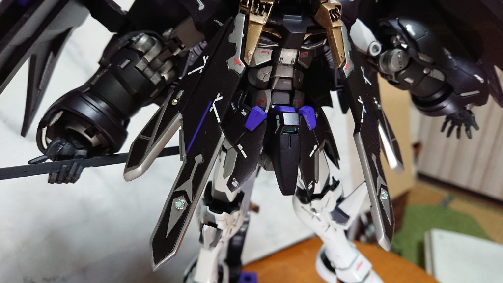 前のフルクロス、デスサイズヘルあわせて装飾