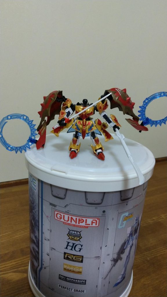 ふと思ったのですが、頭を別のに載せ替えるという手も……