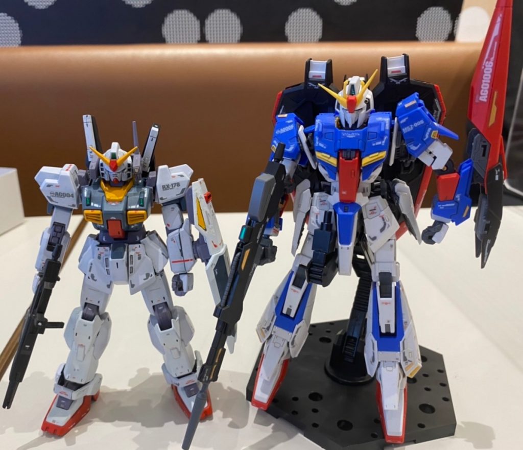 前回制作した、マークⅡ(エマ中尉機)と…