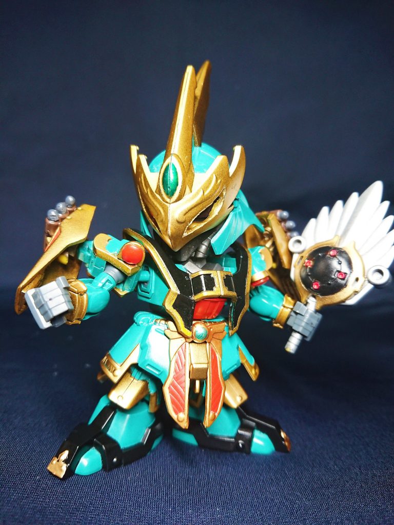 かつて孔明と共に兵学を学び、水鏡から鳳雛という二つ名を授けられた俊才。過去のとある事件から孔明を深く恨んでおり、その因縁には孔明と共通の親友であった徐庶の死が関わっているという。