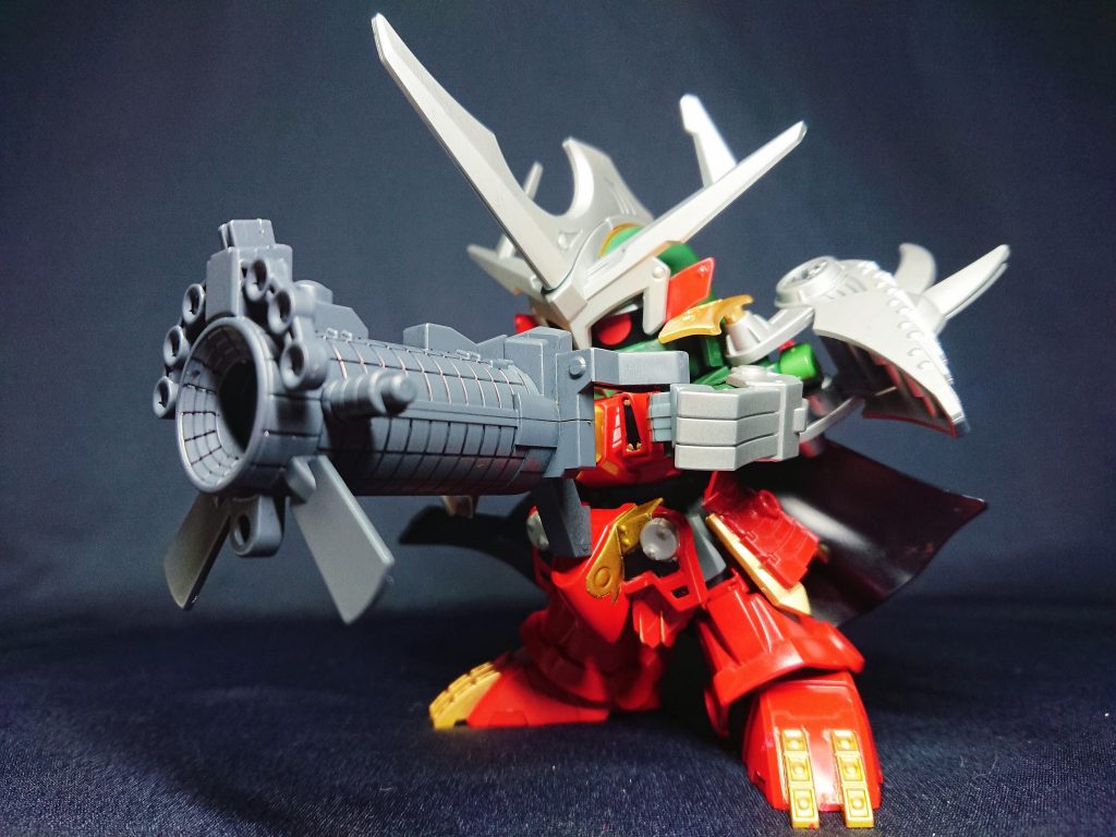 腕はLGBBからヒーローズに変更しているので、暗黒砲はちょっち窮屈な感じw