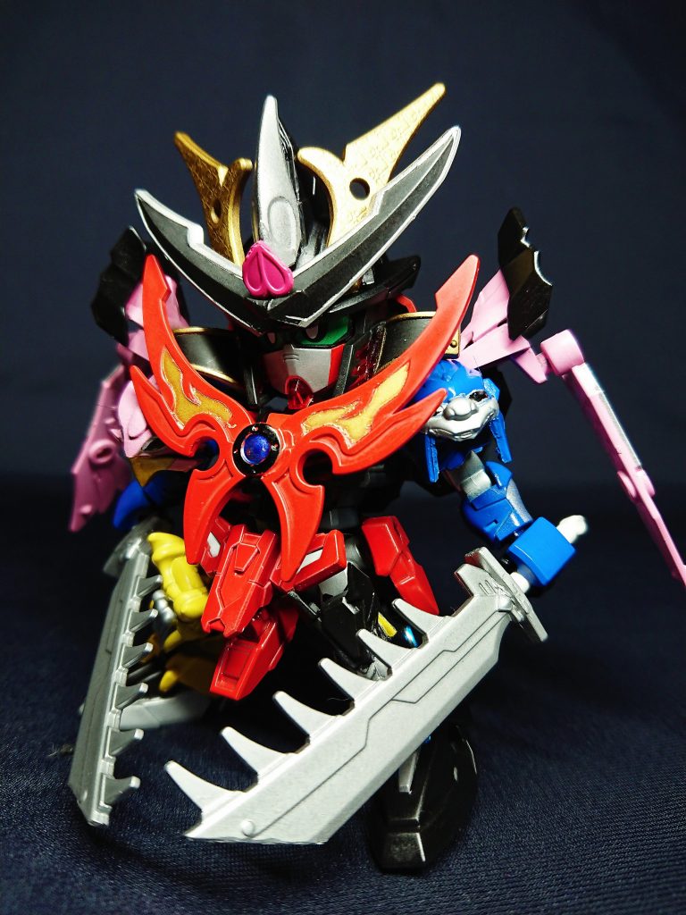 久しぶりの戦隊ロボSDガンダム化は、ドンブラザーズ本編に先駆けてドンオニタイジンをモチーフにしました。天宮出身の武者頑駄無、鬼退神(オニタイジン)です。